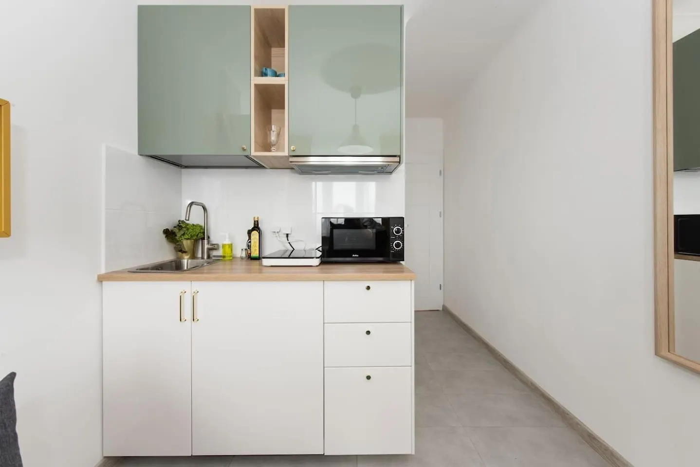 Superapart Belwederska Room B Ministudio Warsaw